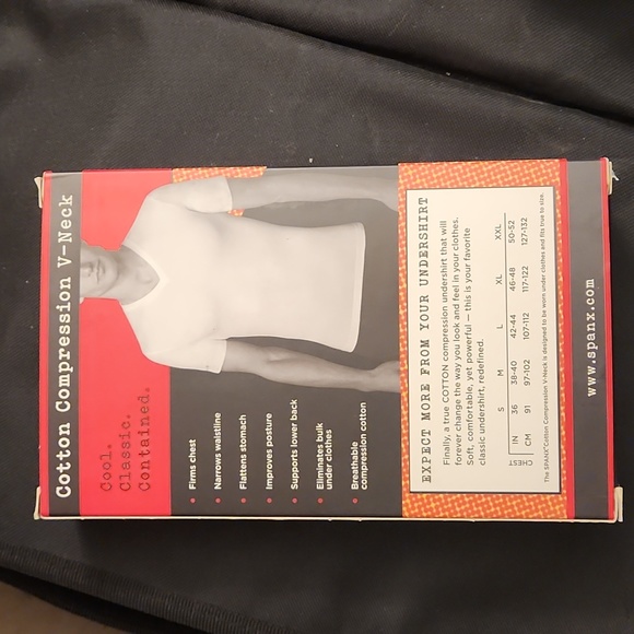 Spanx compression V-Neck - Picture 2 of 2